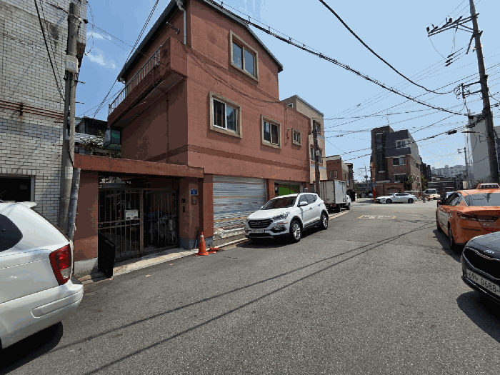 【 본건 접면도로 및 주위환경 1 】