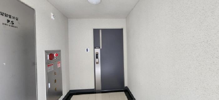 세대 출입문 전경