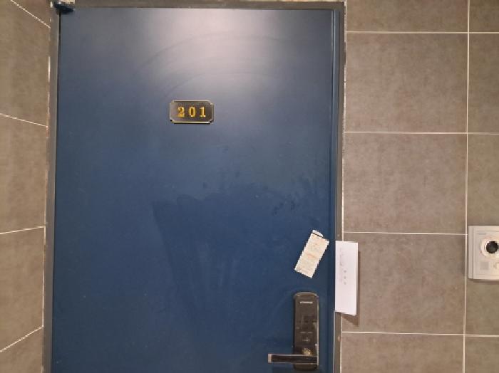 2층 201호 