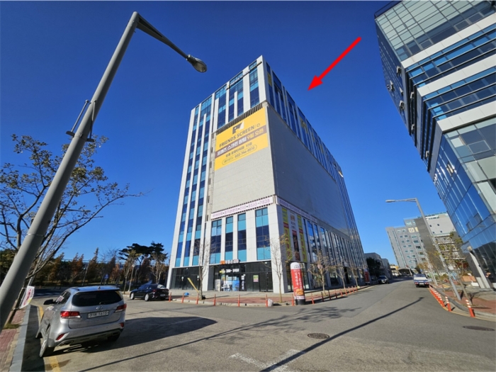 본건이 속한 건물의 전경