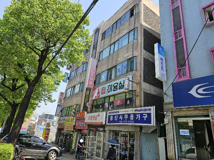 본건 남서측 인근에서 촬영