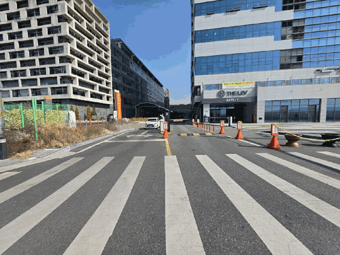 지하주차장입구