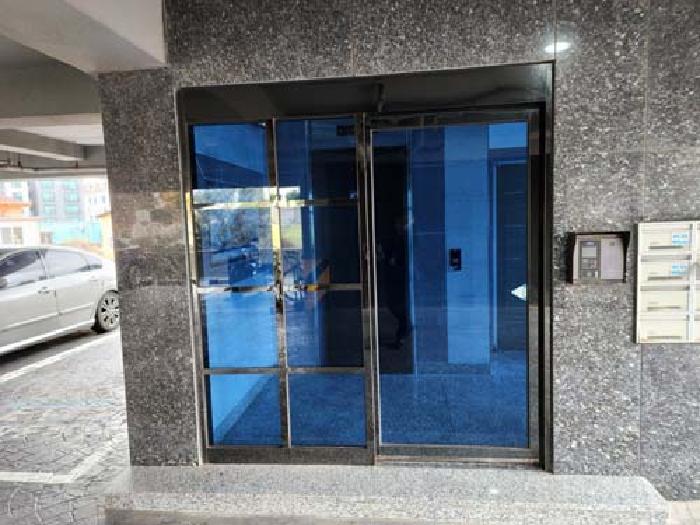 소재지1(하귀1리 142-4)지상 소재지2(하귀5길 18)제시건물 공동 현관 출입문 사진