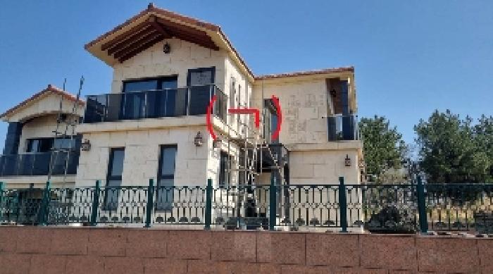 소재지7 지상에 소재한 제시건물(ㄱ)