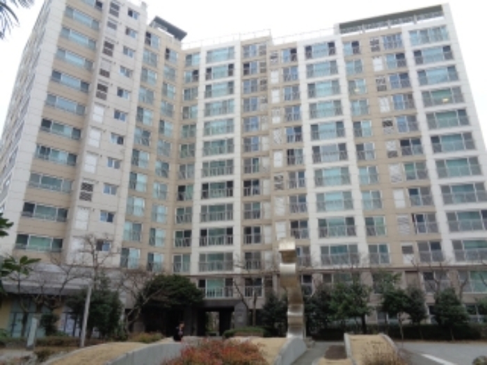 - 본 호(인다1길 20, 아라아이파크 104동) 건물 전경