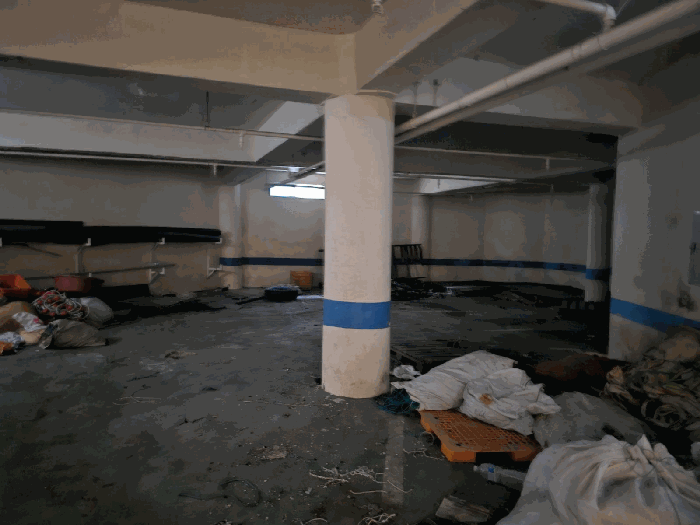 지하주차장 및 창고