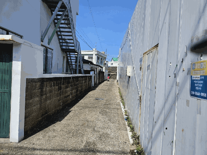 서측 개인사도 전경