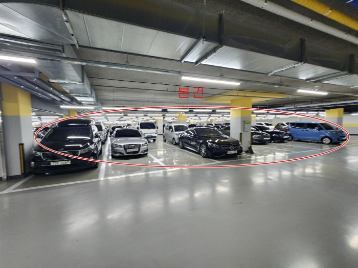 본건 전경(지5층 매매전시장)