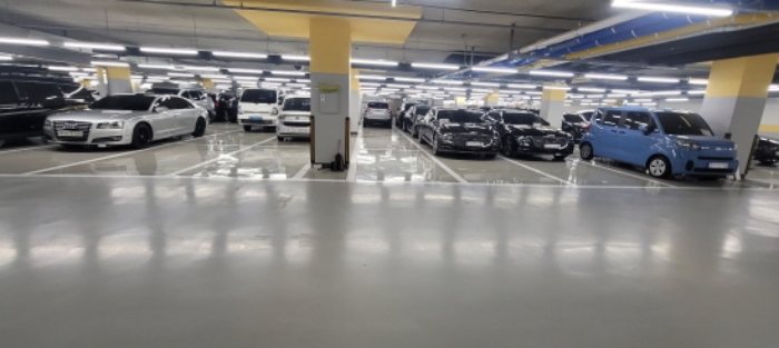 지하5층 차량 전시장 전경도