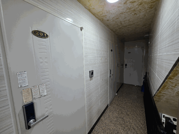 본건 "기호2" 2층 전경