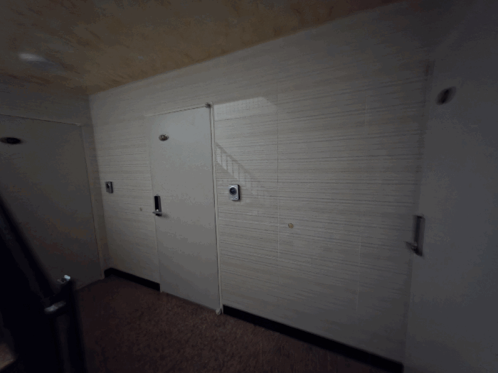 본건 "기호2" 지1층 전경