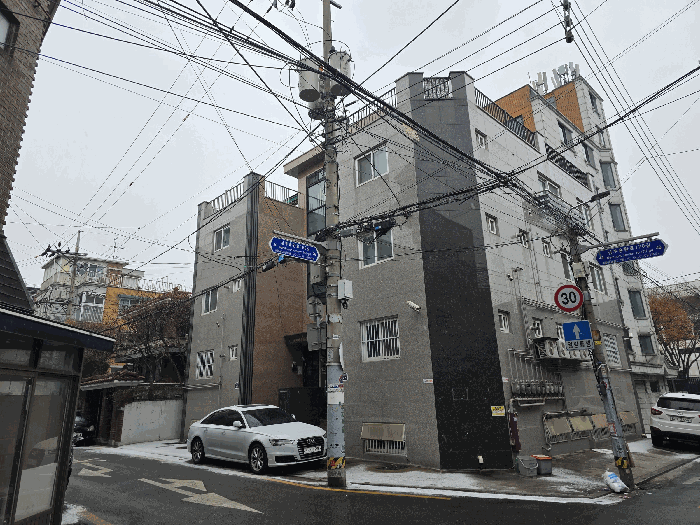 본건 기호1, 기호2 전경