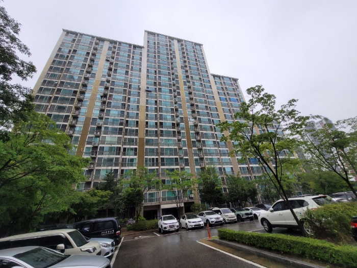 본건 소재 건물 전경