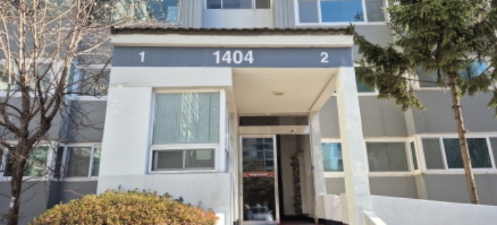 공동현관 출입문