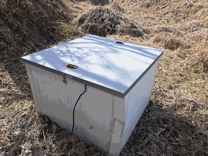 감정목적물이 아닌 인접필지상에 설치된
대상물건2,6,8의 급수설비의 관정공