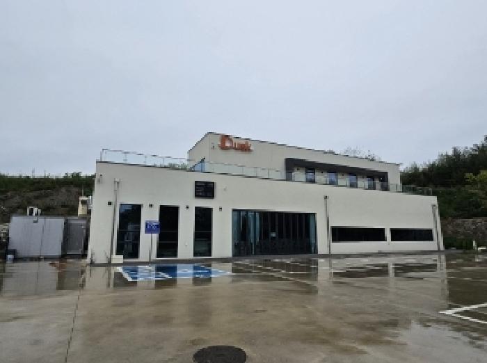 목록 5번 지상의 목록 1번 전경(목적건물 나동,외벽에 `나동` 표시없음)