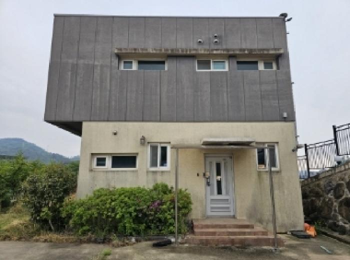 목록 4번 지상의 목록 2번 전경(목적건물 가동, 외벽에 `가동` 표시없음)