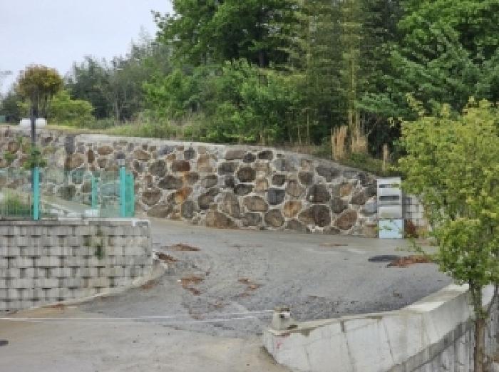 목록 3번 전경(일부 도로로 사용중, 일부 임야 형태로 남아있음)