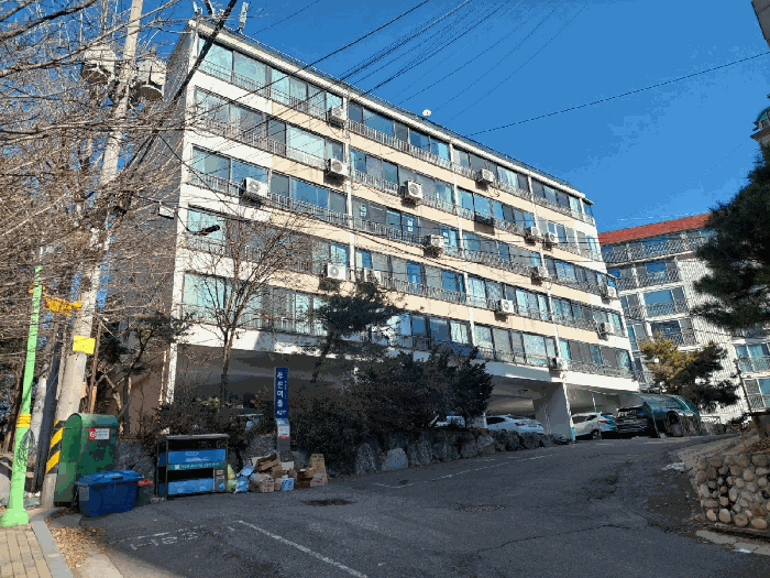 본건 건물 전경(남측에서 촬영)