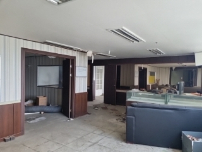 2목록 내부(방치된 각종 쓰레기)