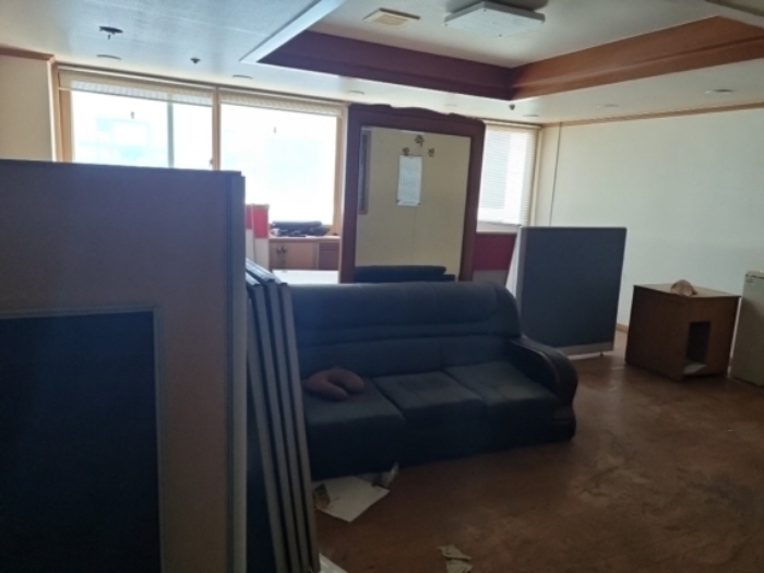 2목록 내부(방치된 각종 쓰레기)