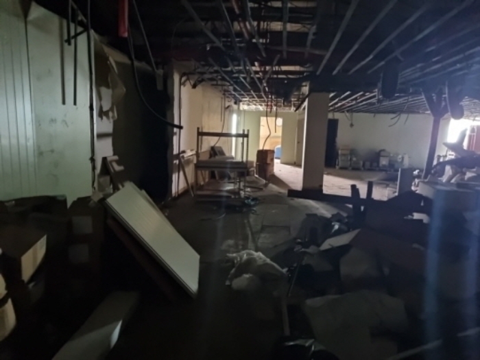 2목록 내부(방치된 각종 쓰레기)