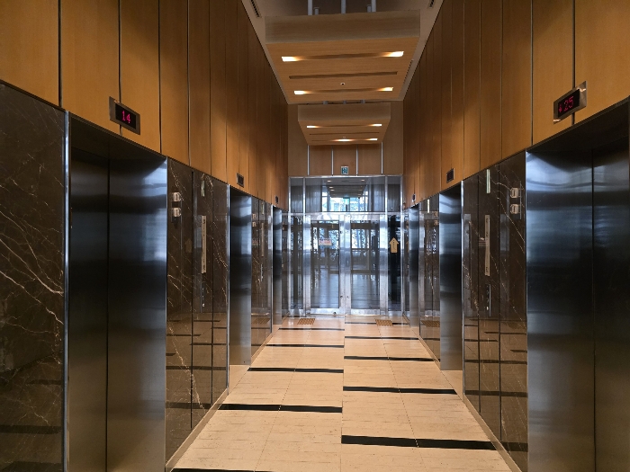 본건 소재 건물(제103동) 1층 EV 홀