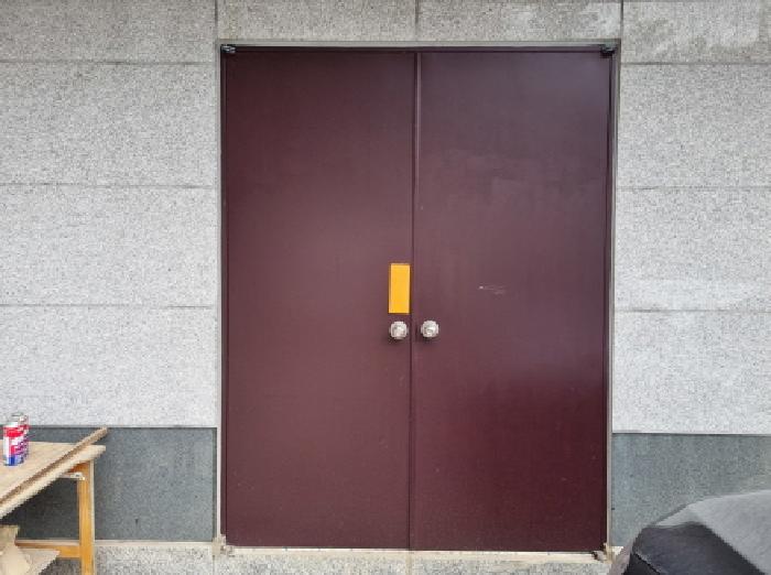 주택 1층 출입문