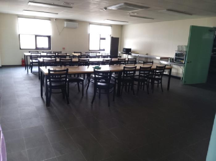 * 목록 3. 1층 전경(식당)