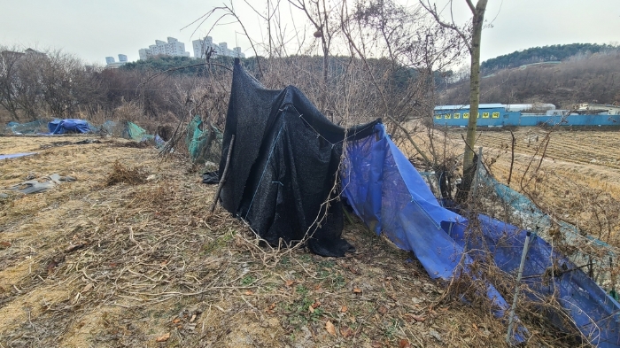 기호(1) 지상 제시외 간이화장실