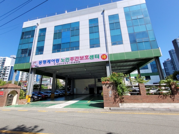 본건 전경(남에서 북으로)