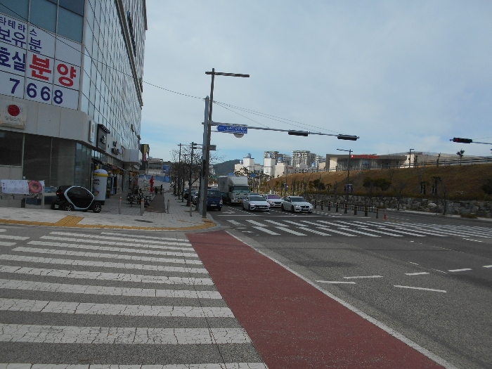 [주위환경 및 접한도로]