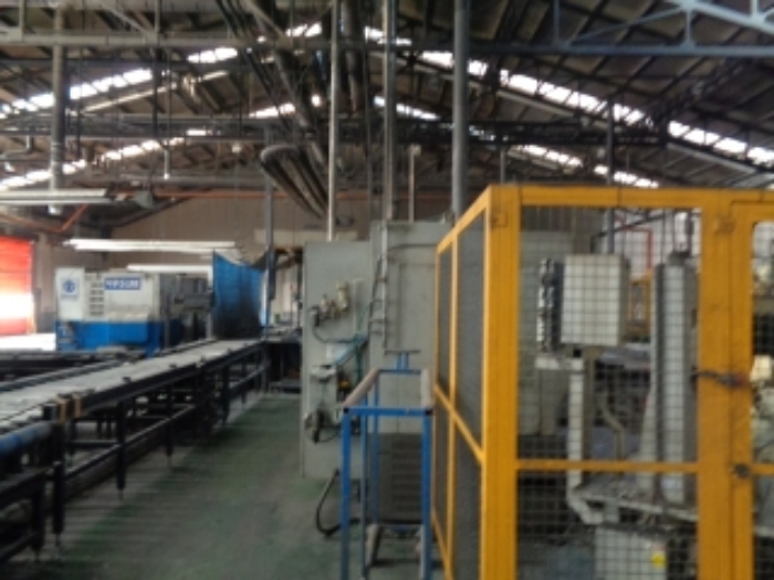 목록5번 공장 내부 기계기구 전경