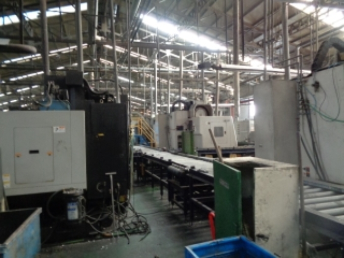 목록5번 공장 내부 기계기구 전경