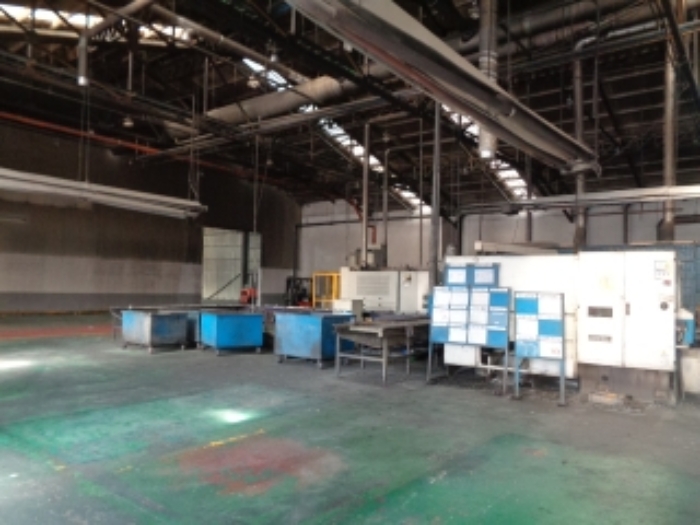 목록5번 공장 내부 기계기구 전경