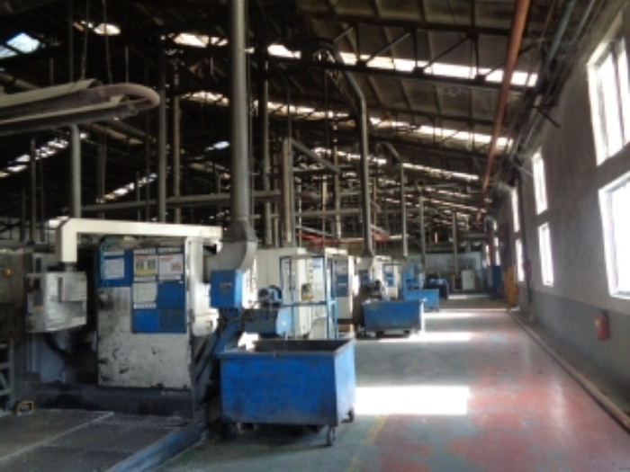 목록5번 공장 내부 기계기구 전경