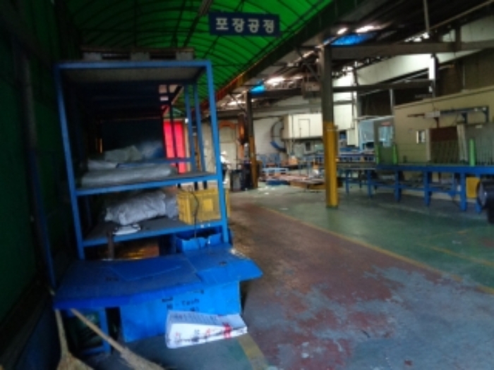 목록5번 공장 내부 기계기구 전경