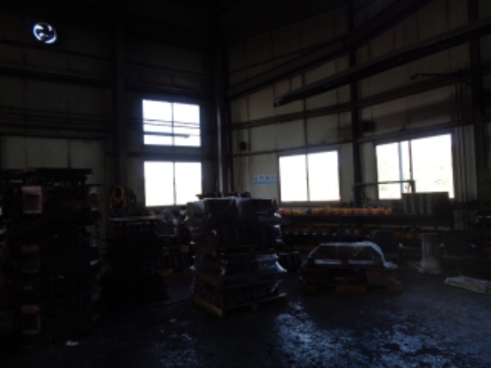 목록8번 공장 내부 기계기구 전경