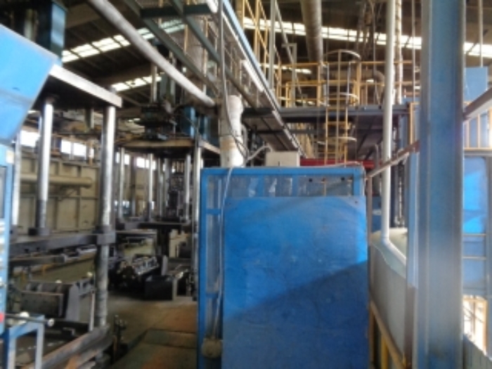 목록8번 공장 내부 기계기구 전경