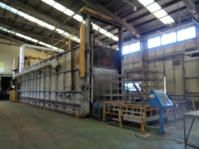 목록8번 공장 내부 기계기구 전경