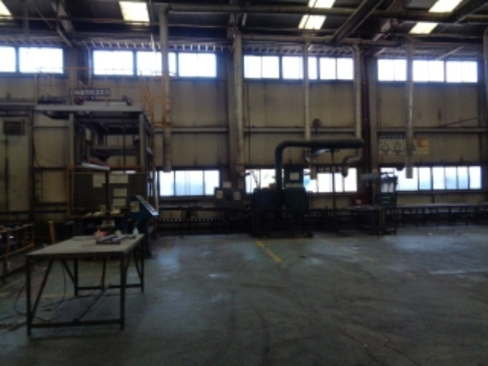 목록8번 공장 내부 기계기구 전경