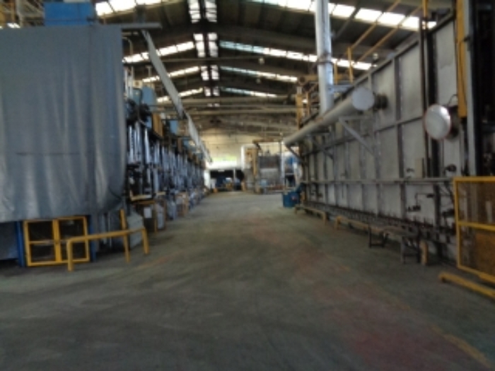 목록8번 공장 내부 기계기구 전경