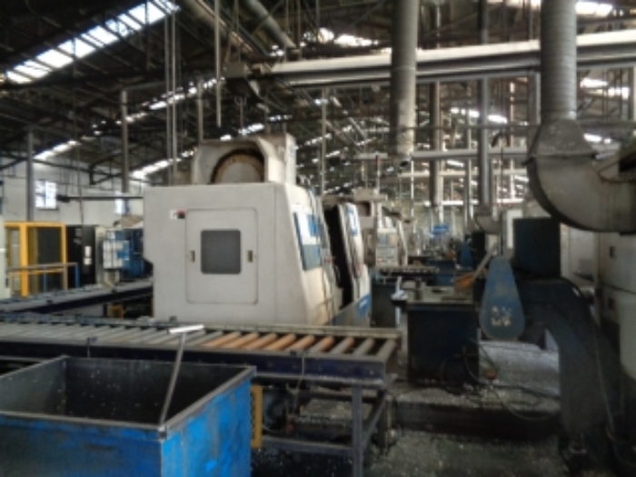 목록 기계기구 머시닝센터 전경