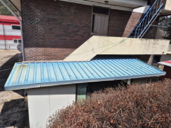 목록3. 4. 건물 옆에 있는 제시외 구조물 전경(1)