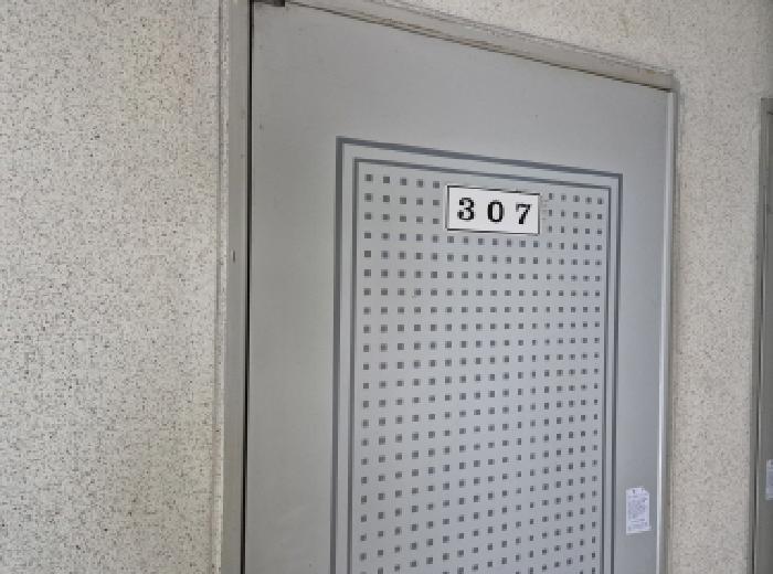 3층 307호 출입문 전경