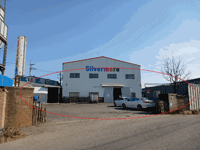 북서측에서 촬영한 본건 전경