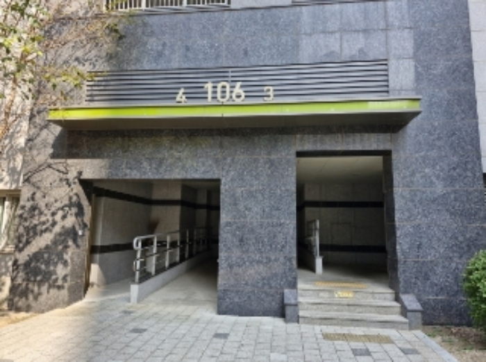 공동출입구 (3,4호 라인)