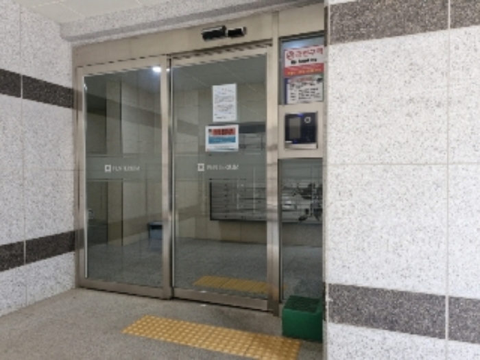 공동출입구 (안쪽)