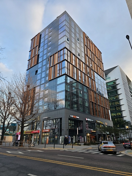 [본건 시그니티여의도 전경]