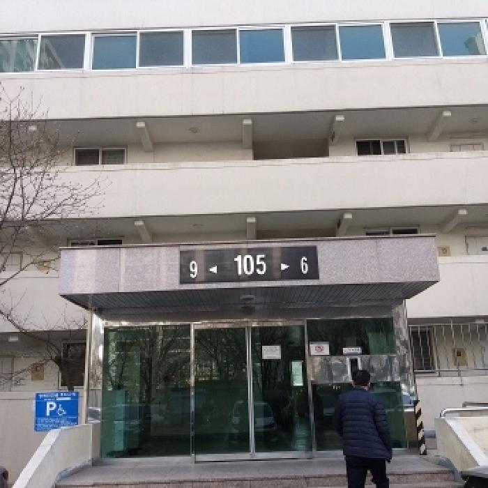 공동 출입문